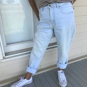 Stretchy Light Blue GLORIA VANDERBILT Mom Jeans